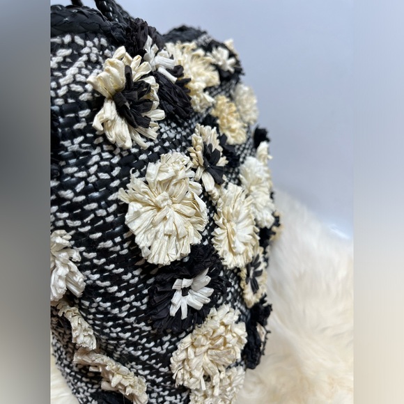 Anthropologie Black and Cream Flower Raffia/ Tweed Field of Flowers Tote Bag - Picture 6 of 12